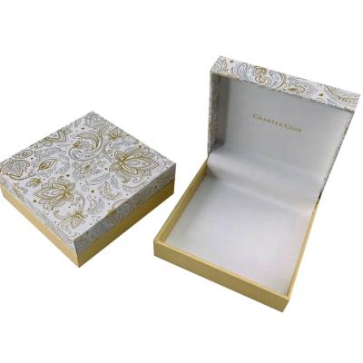 China Recycled Materials Gold Color Durable Strong Hinged Top White Bottom Jewelry Gift Box With Gold Stamping Pattern for sale