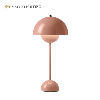 China Contemporary Study Bedside Bedroom Room Children's Lamp Office Living Room Decorative Table Lamp for sale