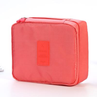 China Durable Portable Waterproof Toiletry Bag Zipper Large Capacity Travel Cosmetic Storage Bag for sale