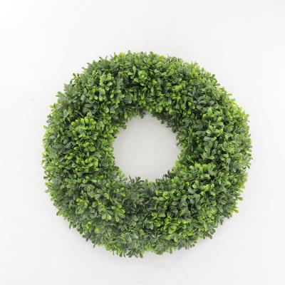 China PE Artificial Boxwood Garland Hanging Plastic Artificial Milan Grass Hanging Garlands For Front Door for sale