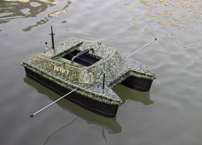 China DEVC-308 camouflage catamaran bait boat / rc fishing bait boat 2.4GHz Remote Frequency for sale