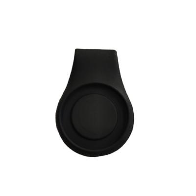 China Golf Sports New Magnetic Golf Cap Clip Soft Silicone Golf Accessories Golf Marker for sale