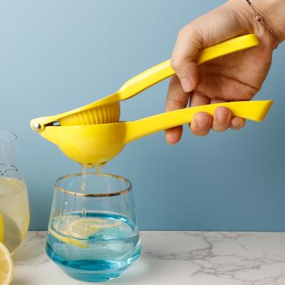 China Cheap Viable Manual Citrus Squeezer Metal Stainless Steel Metal Lemon Lime Orange Squeezer For Kitchen for sale