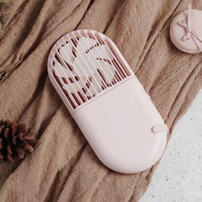 China Creative Mist USB Mini Water Fans For Outdoor Rechargeable Portable /Home/Car Portale Air Humidifier Wholesale Hand Fan for sale