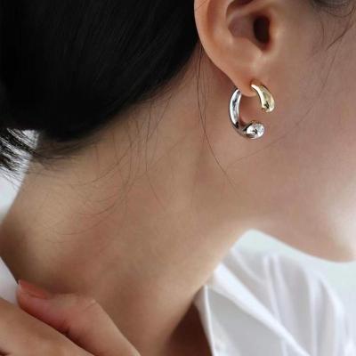 China Retro FASHIONABLE Personality 925 Simple And Flexible 18K Silver Color Ins Cool Wind Two Metal C Shape Geometric Circle Earrings for sale