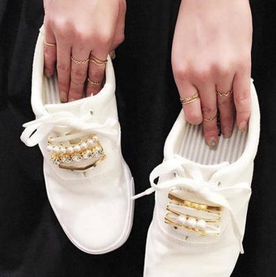 China Shoe Buckle 2021 New Metal Alloy Lace Slide Charms Fashion Sneaker Jewelry Accessories for sale