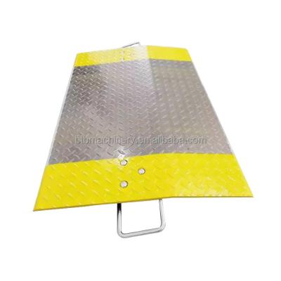 China Easy Operation Safety Convenience Material Handling Transportation Aluminium Truck Leveler Loading and Unloading Plate Board Ramp Aluminium Dockplates for sale