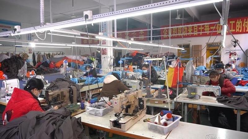 Verified China supplier - Mianyang High-Tech Zone Baiyibaishun Clothing Co., Ltd.