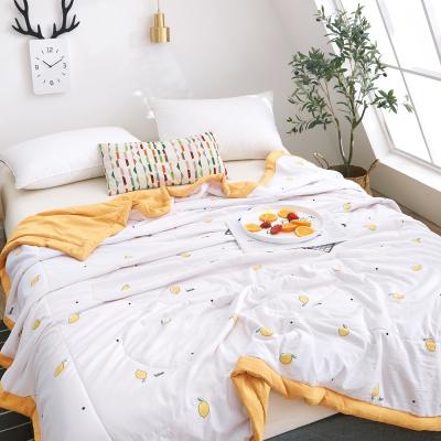 China Woven Home Quilted Bed Cover Mother's Day  Summer Silk Quilt Couette Accept Customized Logo for sale