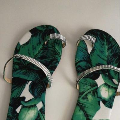 China Fashion Trend The ONLY Hot Selling Rhinestone Leaves Printing Leisure Women Shoes Slippers Flat Slippers For Women for sale