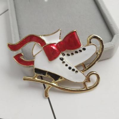 China 00355-16 Alloy Red Enamel Pin Bowknot Checkers Pin Skating Roller/Ice Patina Safety Pin Brooch for sale