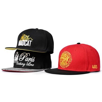 China 100% acryl Gouden de Kappenborduurwerk 48cm van Snapback van de Draad Nieuw Era Vlakke Leerrand Te koop