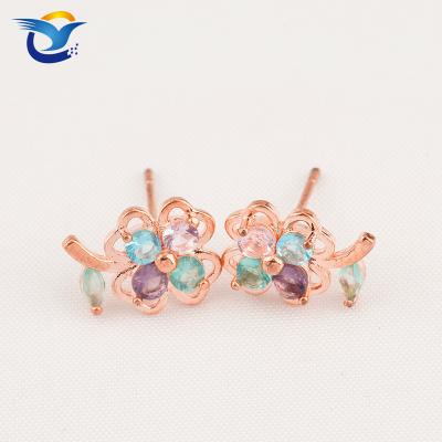 China Popular High Quality Fashion Lucky Four Leaf Small Stud Clover Zircon Earring Stud Earrings For Women for sale