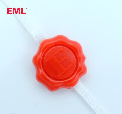 China Sustainable Red Flower PP Hang Tags With Flat String For Own Logo Apparel Design for sale