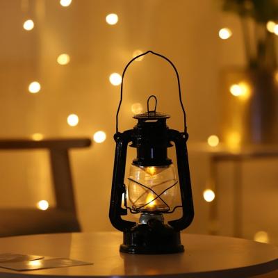 China Antique Decorative Kerosene Lights Vintage LED Paraffin Kerosene Vintage Battery Operated Kerosene Lamp for sale