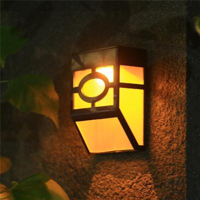 China 2020 Solar Lawn Light Retro Outdoor Plastic Solar Deck Light Decorative Led Solar Security Wall Light For Balcony Fence for sale