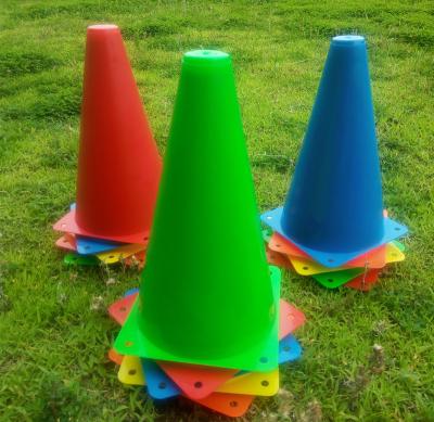 China Soccer Traning Outdoor 18 Cm Football Soccer Training Agility Football Cueing Cones for sale