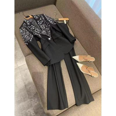 China Anti-wrinkle OULAIYADI Hot Selling Wholesale Two Piece Blazer Pants Suits Set For Women Diamond Rhinestones Tuxedo Women's Suits for sale