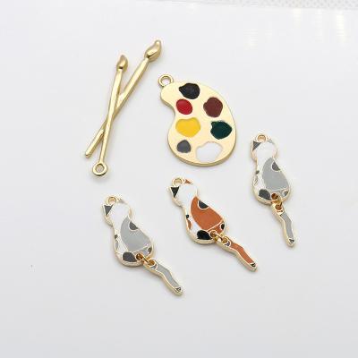 China 2022 High Quality Cute Cute Cat Metal Enamel Charms Pendant Diy For Jewelry Making for sale