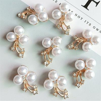 China Viable Rhinestone Pearl Flower Buttons Crystal Hairpins Embellishments Apparel Sewing Decor Craft Glitter Buttons for sale