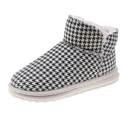 China 2021 Winter Cotton Shoes Women's Thermal Low Top External Wear New Wild Plus Velvet Thick-soled Warm Short Boots for sale