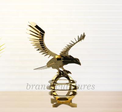 China China Custom Size Fantastic Eagle Home Decor Ornament Sculpture With Modern Design for sale