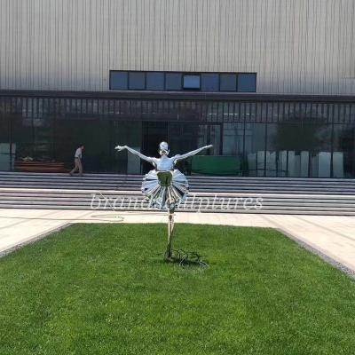 China Europe Life Size Realistic Ballerina Sculpture Garden Ornaments And Statues for sale