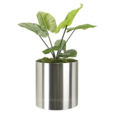 China Craftsman Cute Polished Column Metal Planter For Home Ornament for sale