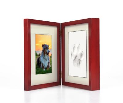 China Wholesale Viable Burial Wooden Photo Memorial Pet Paws Print Clay Pet Urn Photo Frame for sale