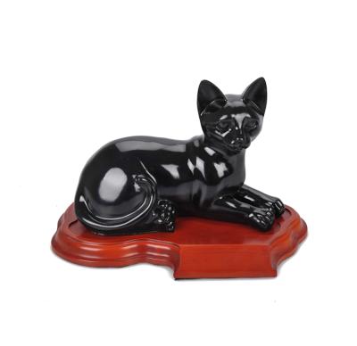 China High Quality Resin Pet Cremation Urns For Cat With Wood Base for sale