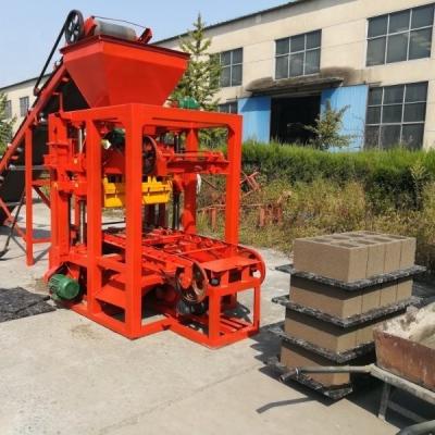 China concrete block maker Hongfa QT4-26 Block Making Machines For Cement Products for sale