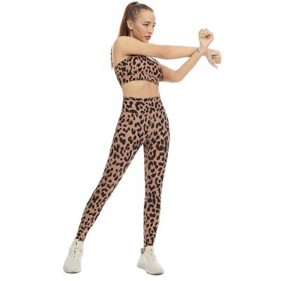 China Breathable Leopard Sand Color Print Set High Quality Sports Wear Gym Scrunched Butt Yoga Fitness Set for sale