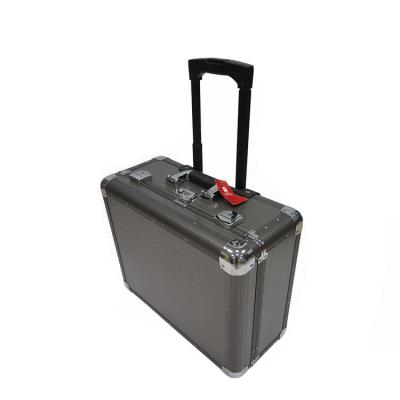 China Lucky Aluminum Case Durable Pilot Case with Wheels Towel for sale