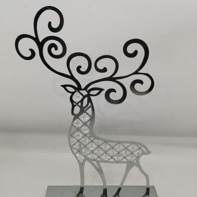 China New Metal Elk Christmas Elk Desk Ornaments Christmas Home Working Deer Decorations Silver And Gold Color for sale