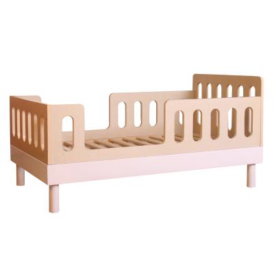 China Nashow LMBC-206 New Design Wooden Baby Crib Made of New Zealand High Quality Solid Pine Solid Wood for sale