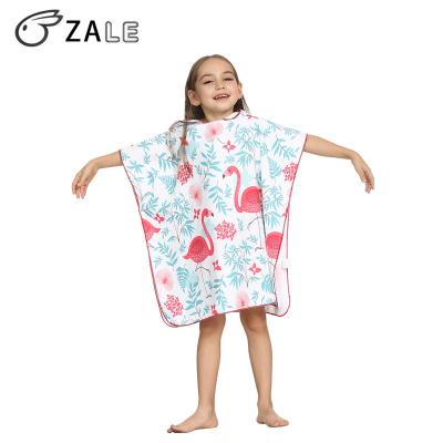 China Zale 2018 High Quality QUICK DRY Kids Skin Friendly Cartoon Character Beach Towel Print Fancy Bathrobe for sale