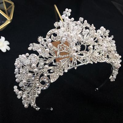 China Popular Wedding Jewelry Crystal Wedding Bridal Headpiece Handmade Tiara Bohua Shinning Exquisite Pearl Wedding Tiara For Women for sale