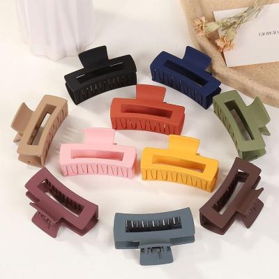 China Geometric Magose Fashion Can't Cherry Hair Claw Out Of Accessories Headpowers Moni Color Hair Clip for sale