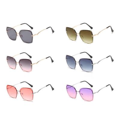 China Eyewear Metal Sunglasses Titanium Frameless Sunglasses Trading Bulk Polygon 70s Sunglasses for sale