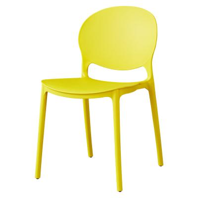 China Mosern Polypropylene Simple Colorful Outdoor Garden Sillas PP Modern Stackable Restaurant Cafe Dining Nordic Plastic Chair for sale