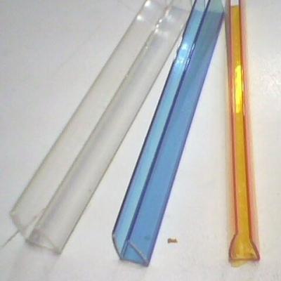 China Choose from Various Sizes of PC Profile U for Your Polycarbonate Sheet Needs for sale