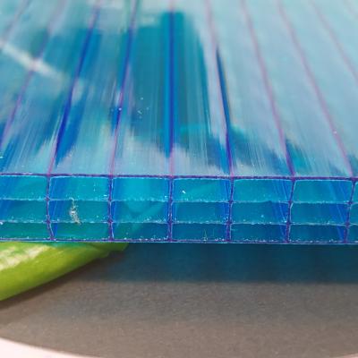 Chine Factory price 14mm blue four-layer Polycarbonate sheet with self-extinguishing and UV-resistant properties for facades and canopies à vendre