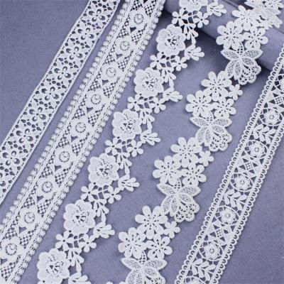 China Factory price sewing fabric small cotton embroidery lace trim decoration workable white water soluble guipure lace for sale