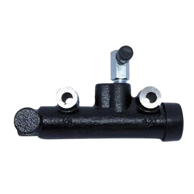 China Clutch System Parts Clutch Master Cylinder Isuzu Forward GIGA 1-47500-239-1 for sale