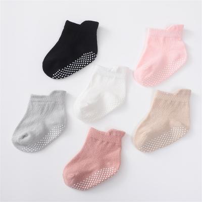 China Wholesale Breathable Cotton Baby Solid Color Floor Socks Baby Knitted Walking Non Slip Socks 0-3 Months for sale