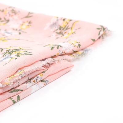 China Beautiful memory fashion polyester women floral print chiffon fabric for dress for sale