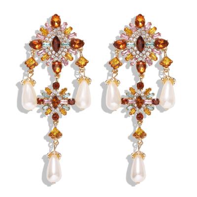 China Fashion Romantic Flower Diamond Earrings Ladies Dangle Earrings for sale