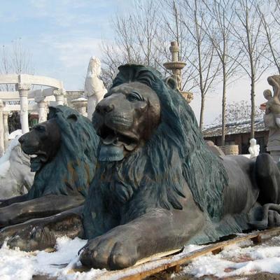 China Europe Customized Lion Statue Props Fiberglass America Style Realistic Life Size Wild Animal Sculpture for sale