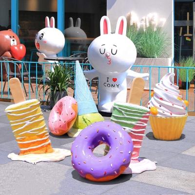 China European Outdoor Glass Sculpture Ice Cream Cones Sculpture Artwork Giant Artwork Sculptures For Party Decoration for sale