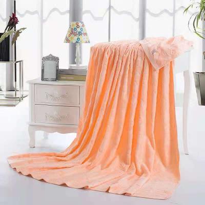 China XIAOAO Disposable Thickened Student Cover Blanket Quilt Blanket Nap Soft Air Conditioning Cotton Quilt Wholesale for sale